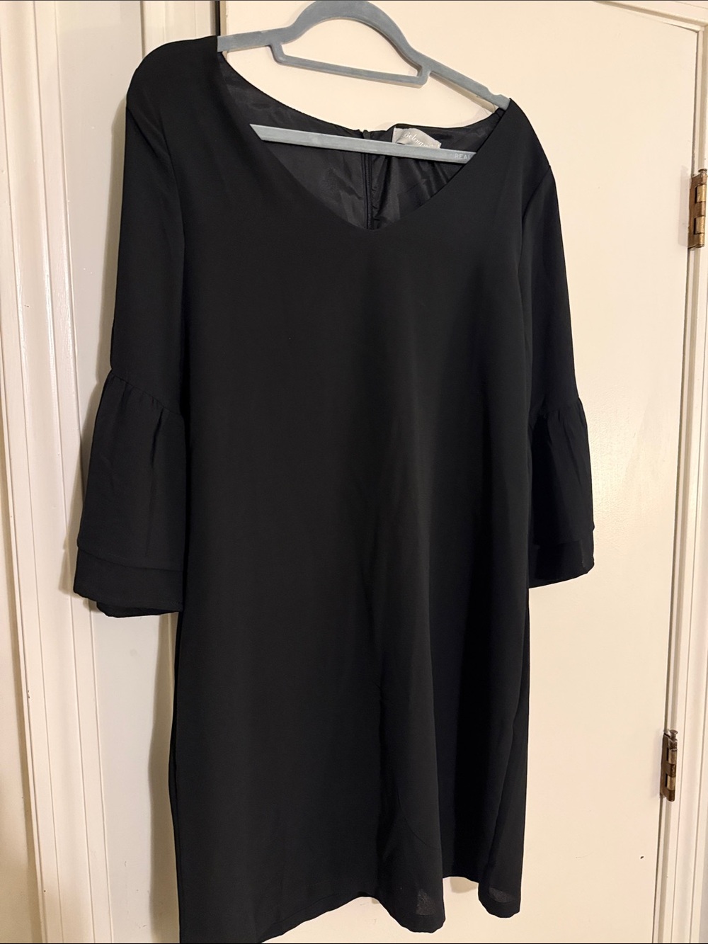 Classic Black V-Neck Long Sleeve Shift Dress with Fluted Sleeves